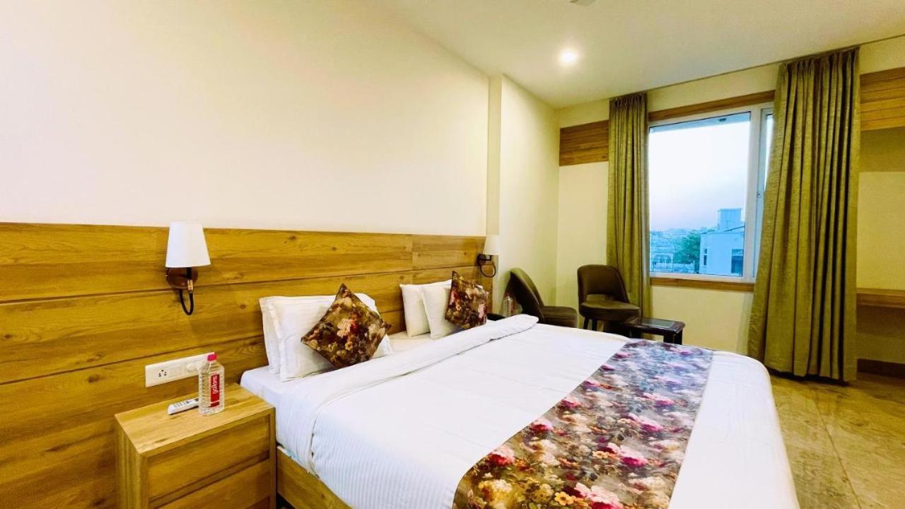 Hotel Amantran Inn Udaipur Exteriör bild